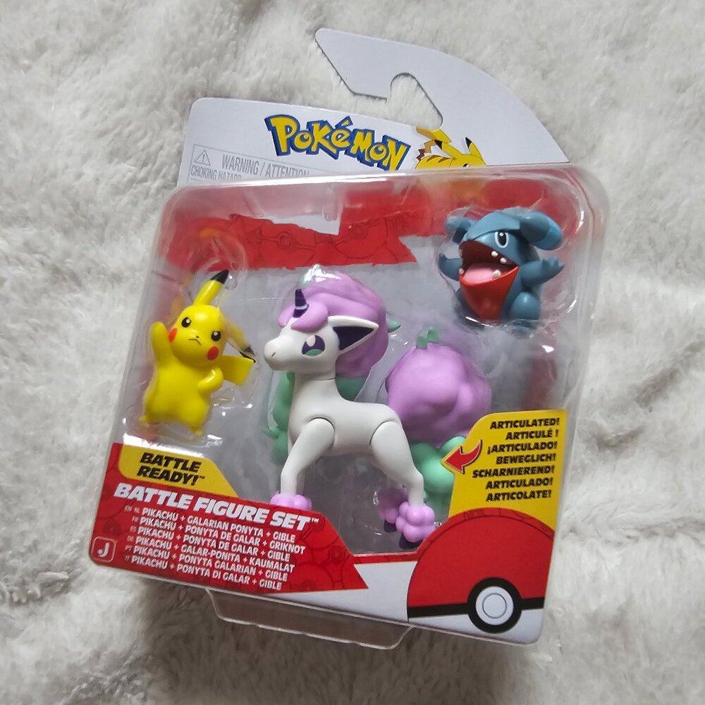 Pokemon Battle Figure 3 Pack Pikachu Gible Galarian Ponyta Jazwares NIB - Picture 1 of 2